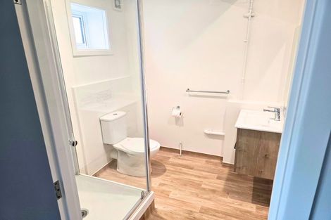 Photo of property in 70 Clevedon Road, Papakura, 2110