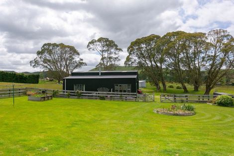 Photo of property in 736 Tukairangi Road, Kinloch, Taupo, 3385