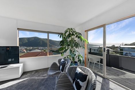 Photo of property in 9 Matai Place, Waikawa, Picton, 7220