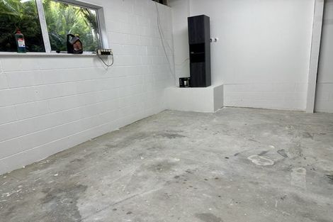 Photo of property in 1/45 Rothesay Bay Road, Rothesay Bay, Auckland, 0630