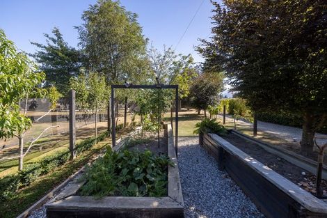 Photo of property in 11 Long Grass Place, Hawea Flat, Wanaka, 9382