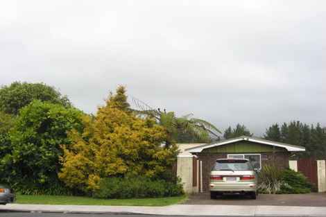 Photo of property in 17 Linda Street, Oakura, 4314