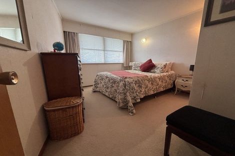Photo of property in 18 Lyndhurst Road, Te Atatu South, Auckland, 0610