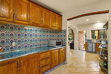 Photo of property in 102 Opanuku Road, Henderson Valley, Auckland, 0612