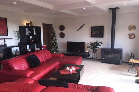 Photo of property in 63 Winara Avenue, Waikanae, 5036