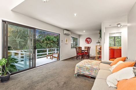 Photo of property in 1/22 Dawnhaven Drive, Te Atatu Peninsula, Auckland, 0610
