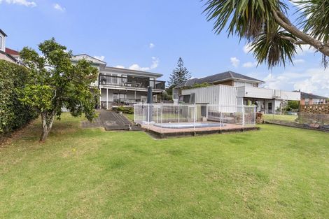 Photo of property in 29 Te Atatu Road, Te Atatu South, Auckland, 0610