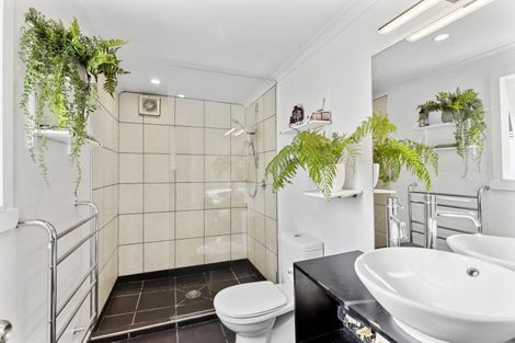 Photo of property in 28a Waimea Road, Nelson South, Nelson, 7010