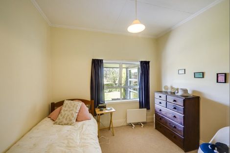 Photo of property in 32 Poukawa Road, Poukawa, Hastings, 4178