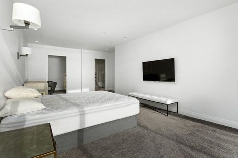 Photo of property in Dorchester Apartments, 144 Oriental Parade, Oriental Bay, Wellington, 6011