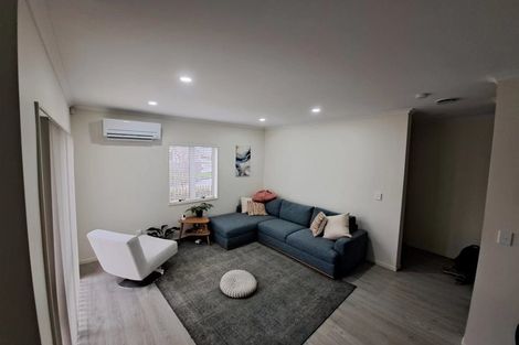 Photo of property in 17 Warbler Crescent, Papakura, 2110