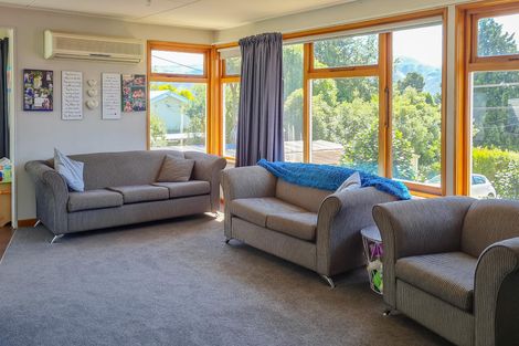 Photo of property in 16 Rees Street, Duntroon, Oamaru, 9494