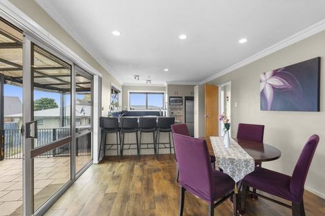 Photo of property in 10 Culzean Grove, Bell Block, New Plymouth, 4312