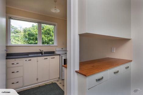 Photo of property in 2/77 Collier Avenue, Karori, Wellington, 6012