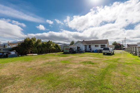Photo of property in 15 Moorhouse Street, Waimate, 7924