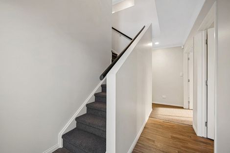 Photo of property in 6 Chadlington Avenue, Henderson, Auckland, 0612