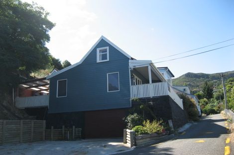Photo of property in 1 Hawkhurst Road, Lyttelton, 8082