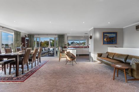 Photo of property in 31 Bayvista Close, Welcome Bay, Tauranga, 3112