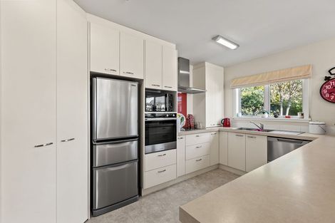 Photo of property in 2/8 Mccormacks Bay Road, Mount Pleasant, Christchurch, 8081