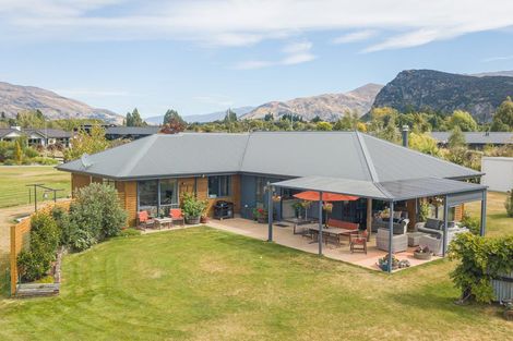 Photo of property in 1 Jack Young Place, Albert Town, Wanaka, 9305