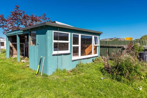 Photo of property in 1 Maude Street, Waimate, 7924