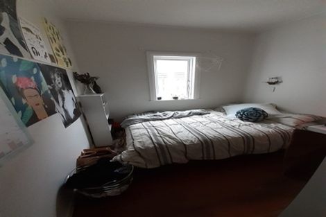 Photo of property in 100 Kelburn Parade, Kelburn, Wellington, 6012