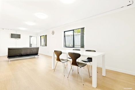 Photo of property in 21a Frobisher Way, Clendon Park, Auckland, 2103