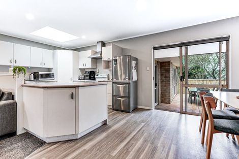 Photo of property in 215 Pukete Road, Pukete, Hamilton, 3200