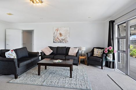 Photo of property in 12 Redwings Close, Whitianga, 3510