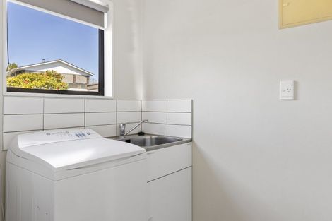 Photo of property in 5 Kempton Place, Richmond Heights, Taupo, 3330