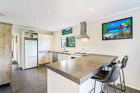 Photo of property in 60 Brian Crescent, Stanmore Bay, Whangaparaoa, 0932