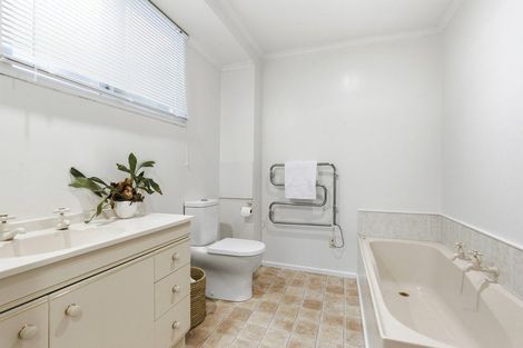 Photo of property in 12 Tensing Place, Khandallah, Wellington, 6035