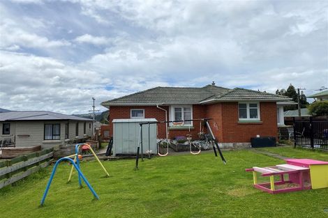 Photo of property in 33 Koremata Street, Green Island, Dunedin, 9018