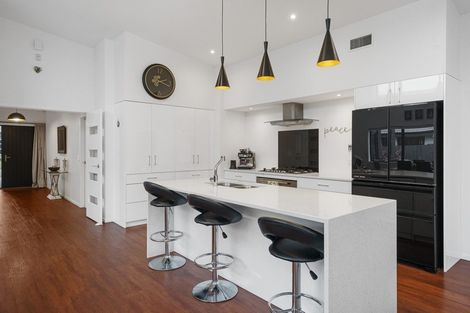 Photo of property in 97 The Drive, Paraparaumu Beach, Paraparaumu, 5032