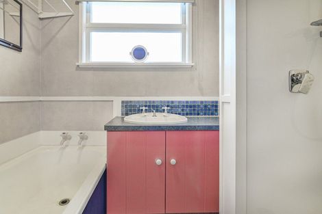 Photo of property in 82 Folkestone Drive, Flaxmere, Hastings, 4120