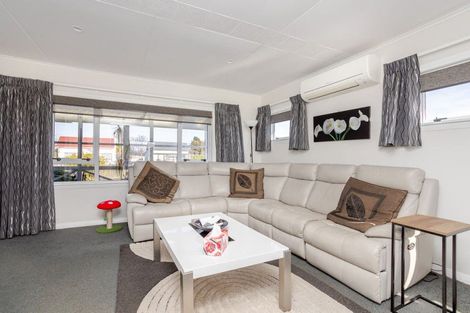 Photo of property in 41 Trafalgar Street, Dannevirke, 4930