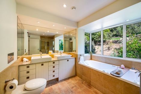 Photo of property in 56 Oak Lane, Wanaka, 9305