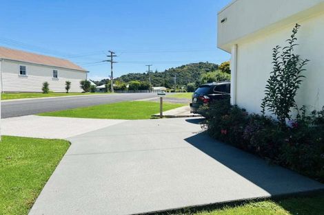 Photo of property in 90 Victoria Street, Coromandel, 3506