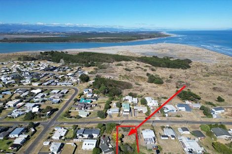 Photo of property in 9 Mack Street, Foxton Beach, Foxton, 4815