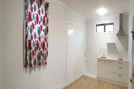 Photo of property in 1/12 Tonar Street, Northcote, Auckland, 0627