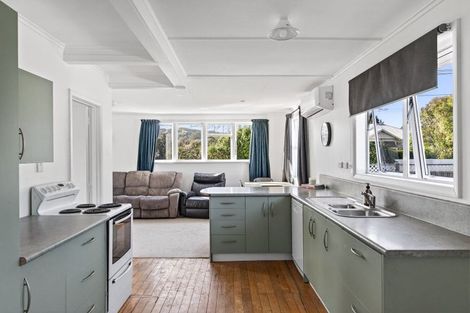 Photo of property in 5 Kara Street, Outer Kaiti, Gisborne, 4010