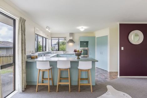 Photo of property in 10 Governor Grey Road, Snells Beach, 0920