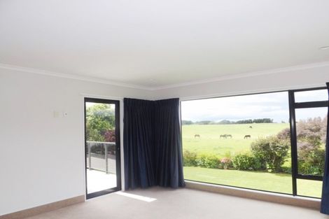 Photo of property in 8 Clifford Close, Levin, 5510