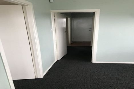 Photo of property in 1/402 Mount Albert Road, Mount Roskill, Auckland, 1041