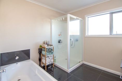 Photo of property in 18 Millbrook Place, Ashhurst, 4810