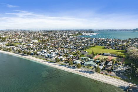 Photo of property in 5c The Esplanade, Eastern Beach, Auckland, 2012