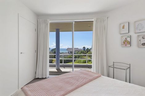 Photo of property in 32 Whale Cove, Stanmore Bay, Whangaparaoa, 0932