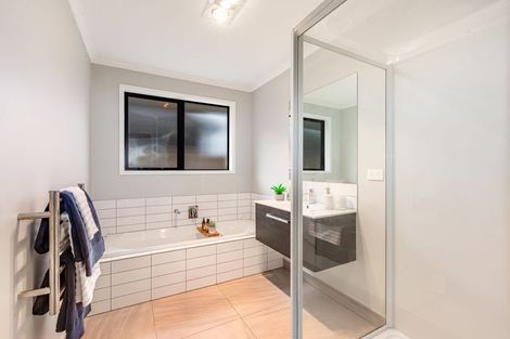 Photo of property in 46 Martingale Drive, Whitby, Porirua, 5024