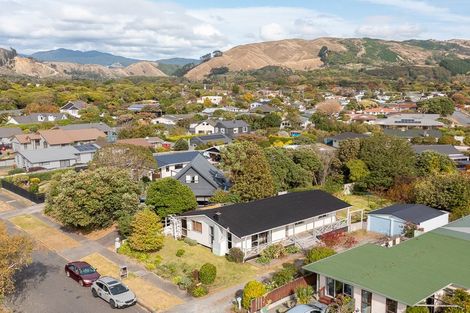 Photo of property in 11 Kanawa Street, Waikanae, 5036