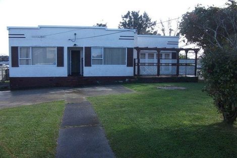 Photo of property in 27 Newington Road, Henderson, Auckland, 0612